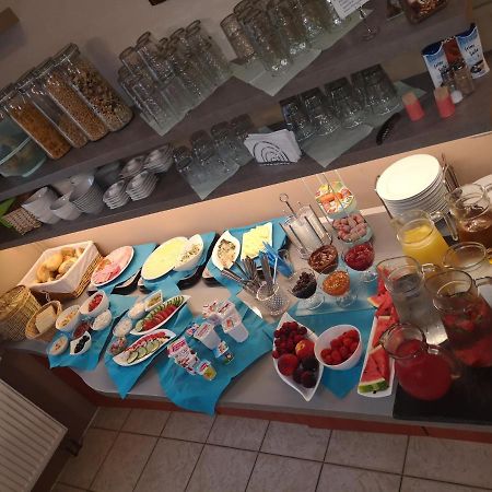Pension Elmenhorst Elmenhorst/Lichtenhagen ภายนอก รูปภาพ