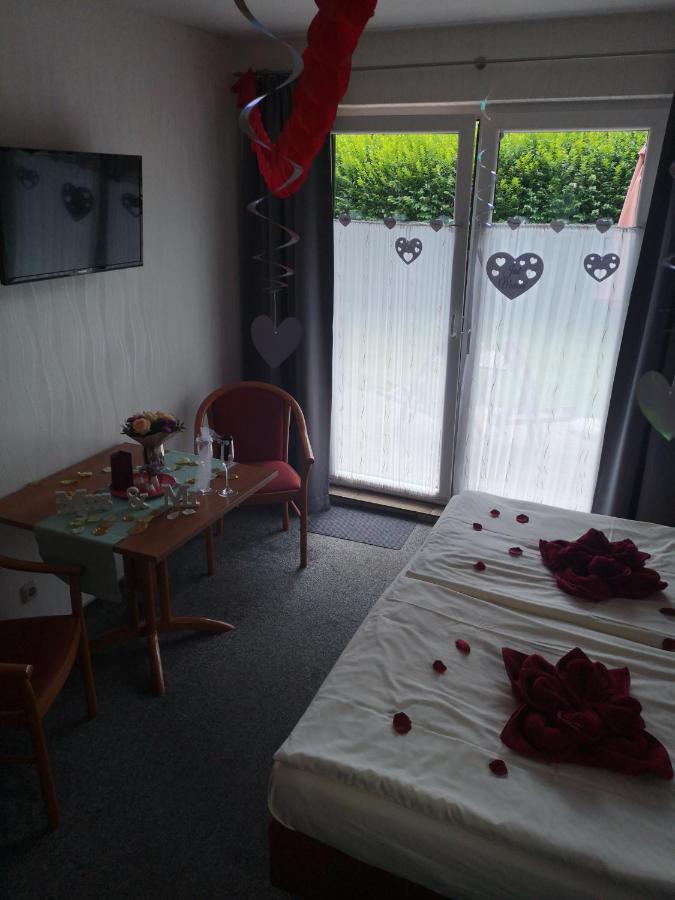 Pension Elmenhorst Elmenhorst/Lichtenhagen ภายนอก รูปภาพ