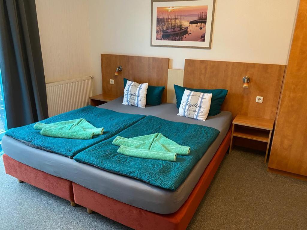 Pension Elmenhorst Elmenhorst/Lichtenhagen ภายนอก รูปภาพ