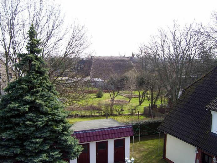 Pension Elmenhorst Elmenhorst/Lichtenhagen ภายนอก รูปภาพ
