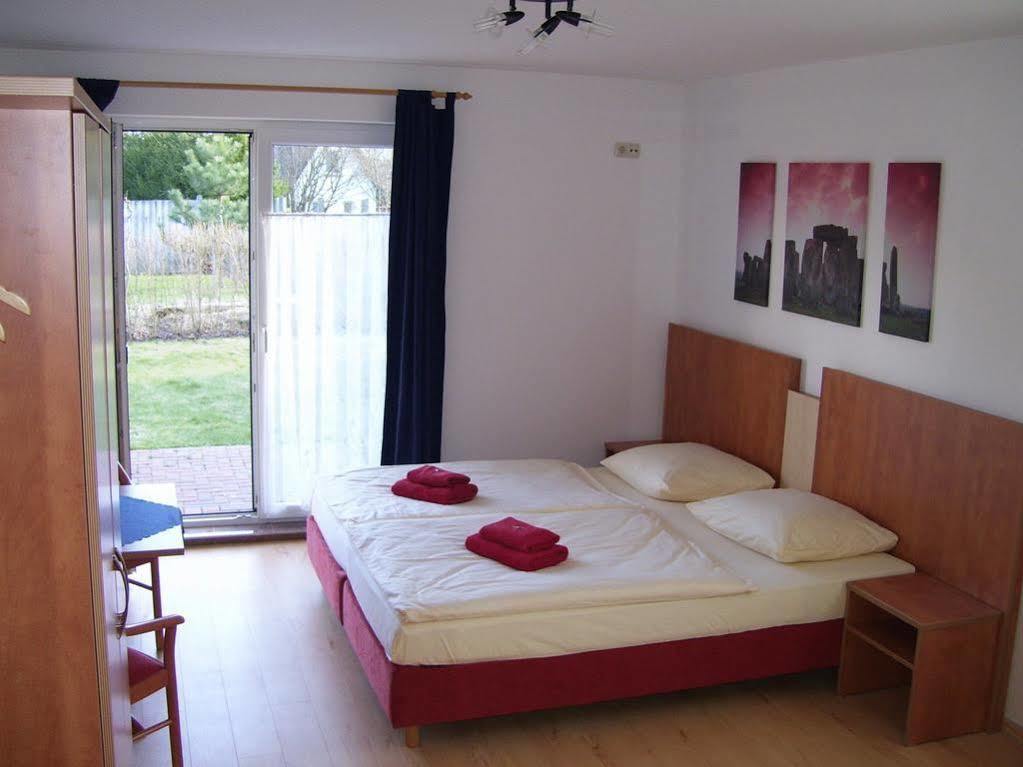 Pension Elmenhorst Elmenhorst/Lichtenhagen ภายนอก รูปภาพ