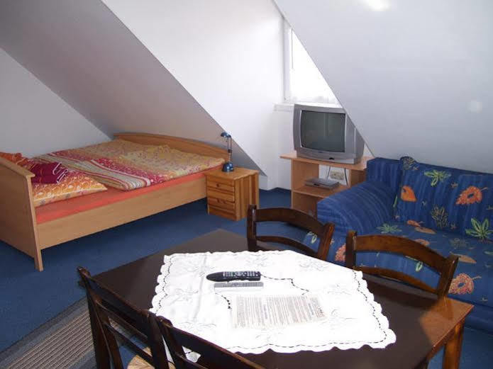 Pension Elmenhorst Elmenhorst/Lichtenhagen ภายนอก รูปภาพ